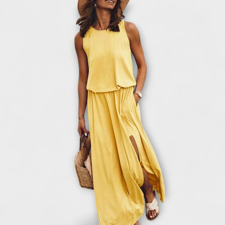 Airy, loose, sleeveless dress with round neckline