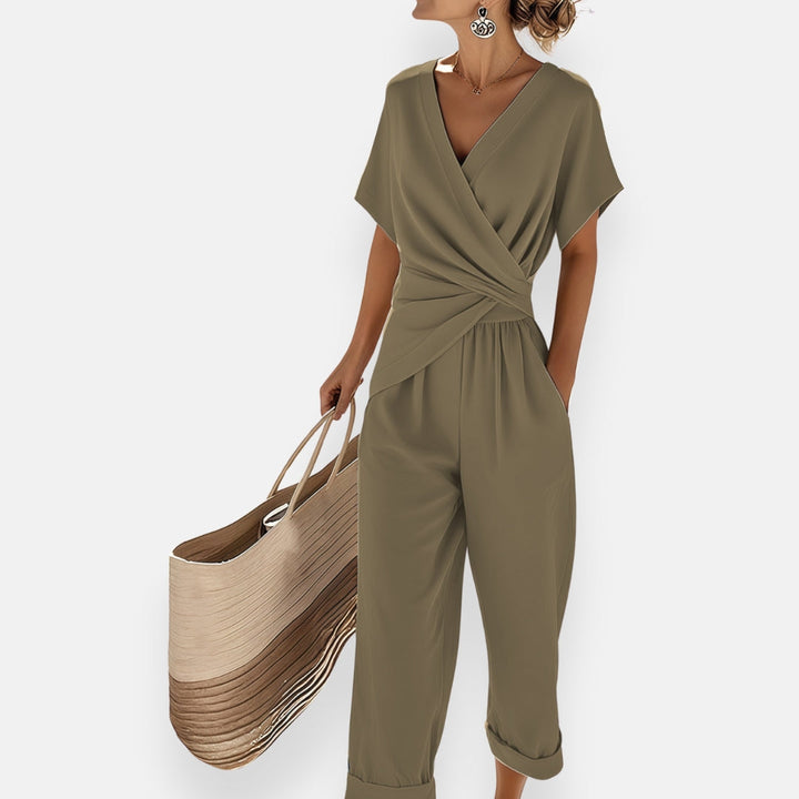 Hayden Lyra | Draped Bow Outfit