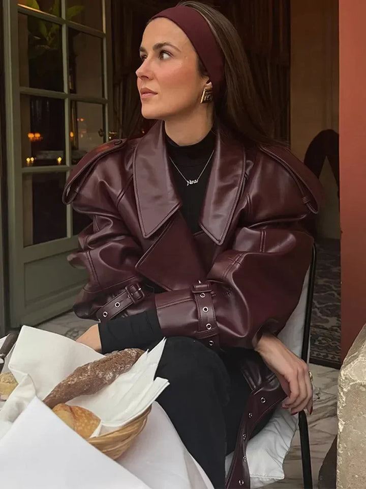 Léa™ | Elegant and Sophisticated Jacket for an Unparalleled Style